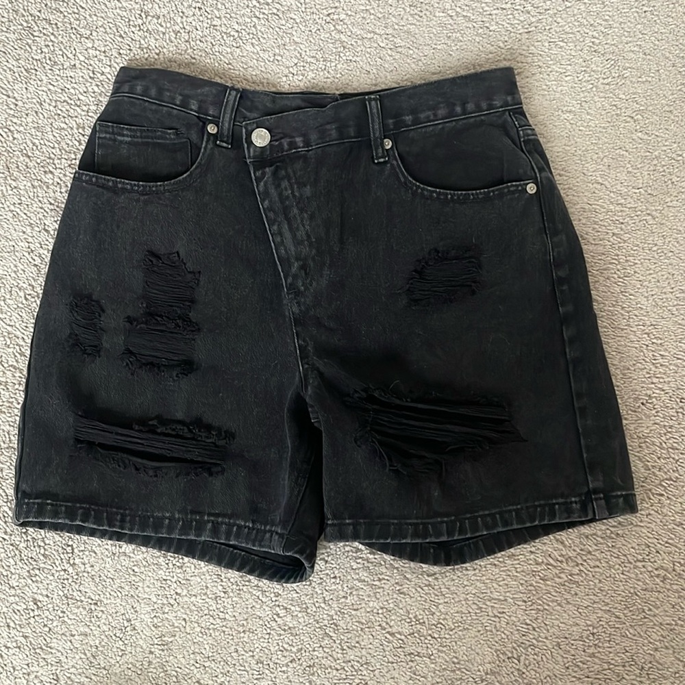 Forever 21 assymetrical jean short